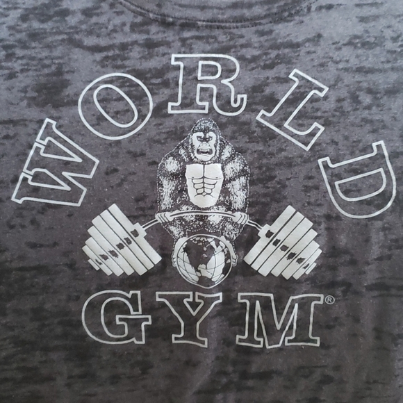 World Gym tshirt NWOT - Picture 2 of 4